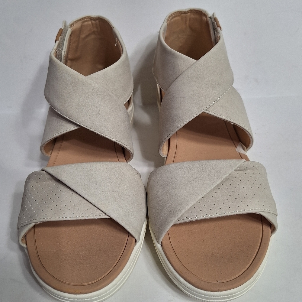 Dr Scholl's Cream Time Off Fun Padded Insole Strappy Comfort Wedge Sandal 7.5